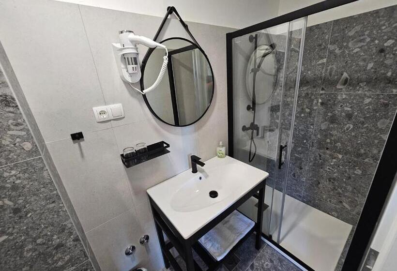 Номер Deluxe с Балконом, Villa Gaj