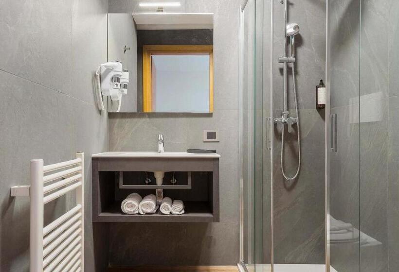 스탠다드 트리플 룸, Nevada