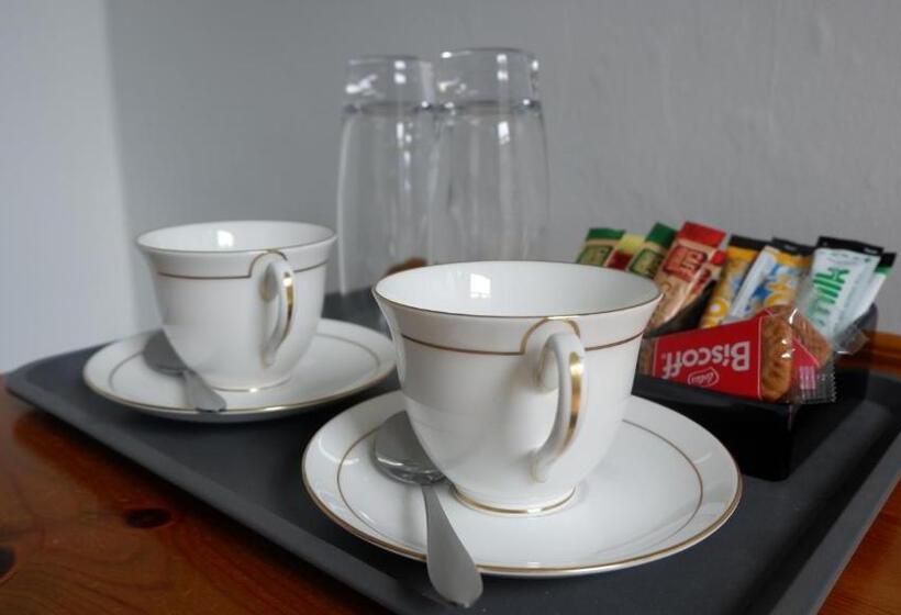 带大床的标准间, 4 Friends House