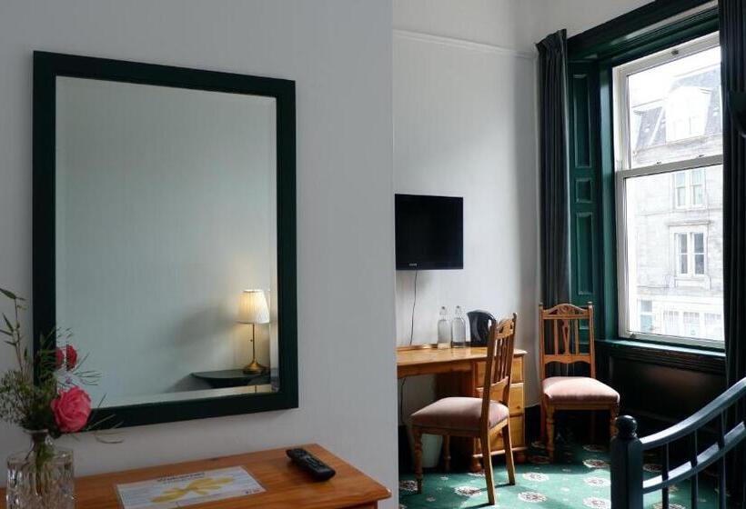 带大床的标准间, 4 Friends House