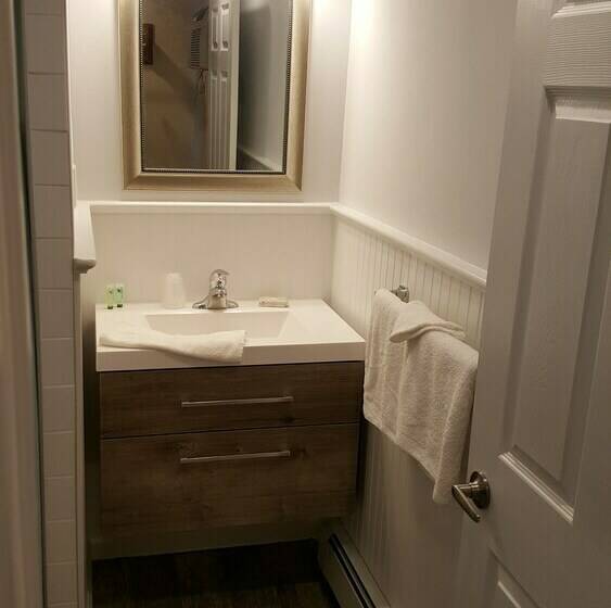 スタンダードルーム, Atlantic Motel