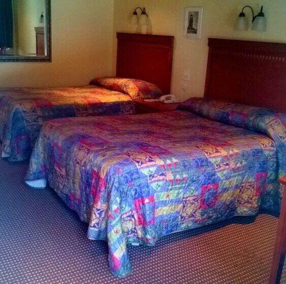 ２ダブルベッドのスタンダードルーム, Atlantic Motel