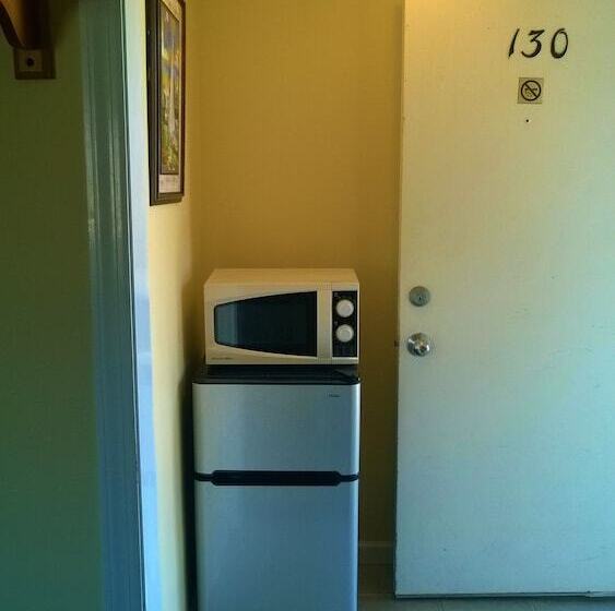 ２ダブルベッドのスタンダードルーム, Atlantic Motel