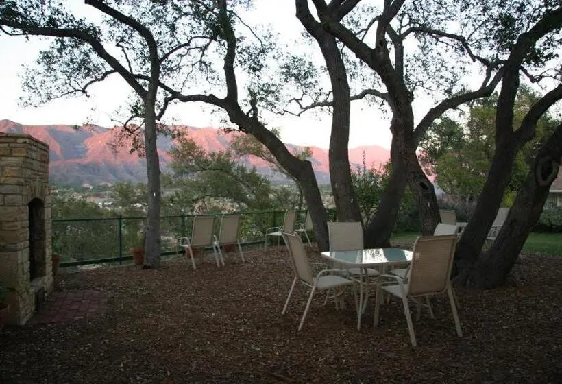 バス共有のスタンダードルーム, Ojai Retreat & Inn
