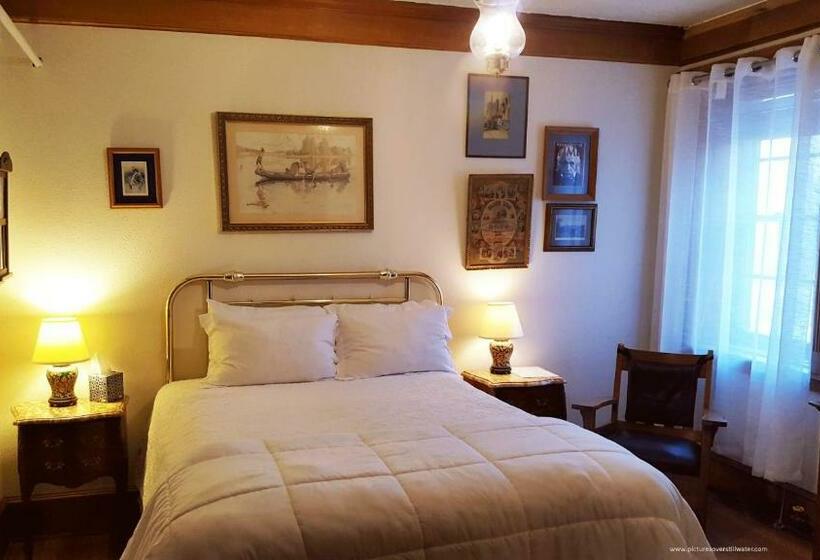 غرفة إقتصادية, The Outing Lodge