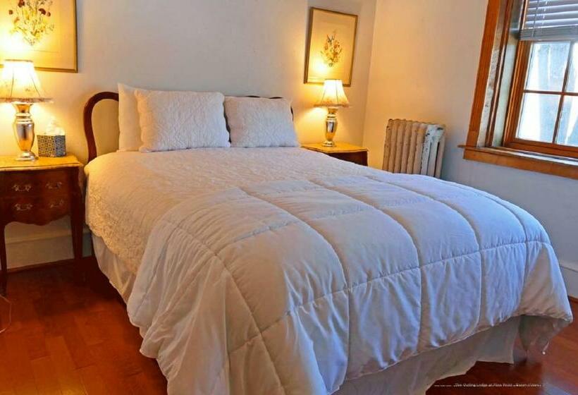 غرفة إقتصادية, The Outing Lodge