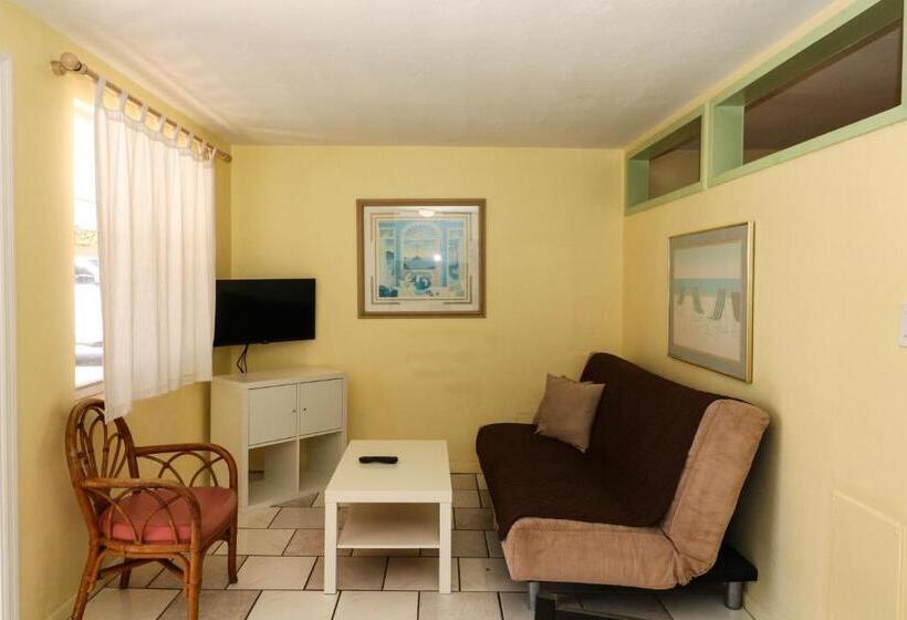 חדר דלוקס, Grove City Motel