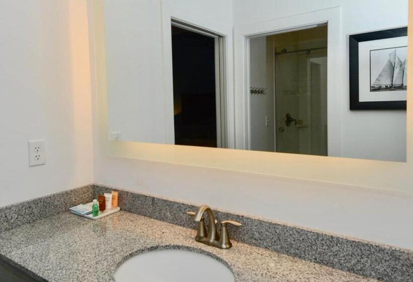 جناح, Avenue Inn & Spa