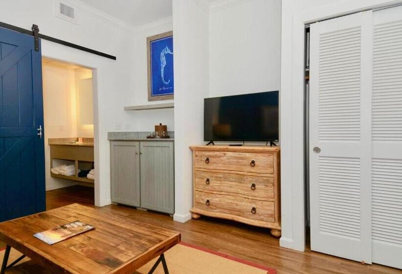 جناح, Avenue Inn & Spa