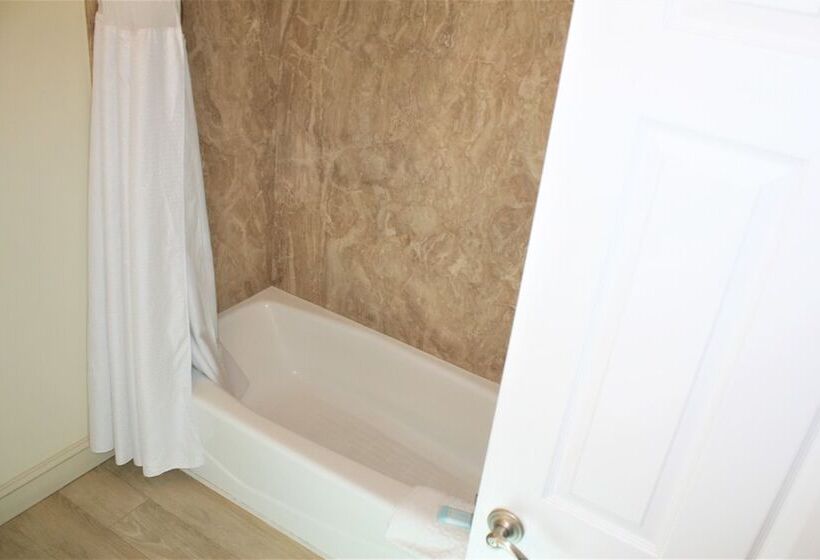 سوییت, Avenue Inn & Spa