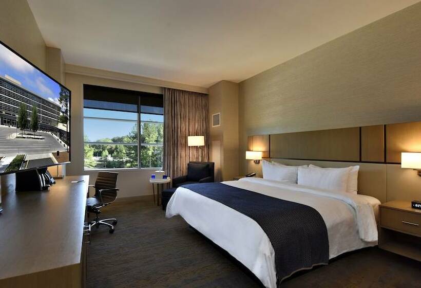 スーペリアールーム, Jb Duke