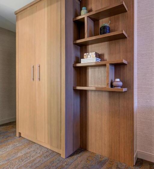 スーペリアールーム, Jb Duke