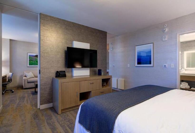 スーペリアースイート, Jb Duke