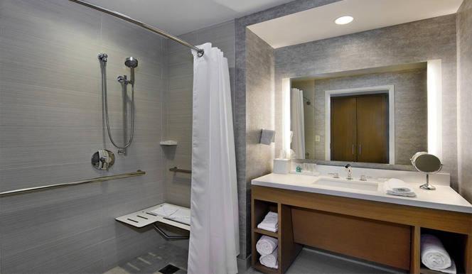 身障者適用スタンダードルーム, Jb Duke