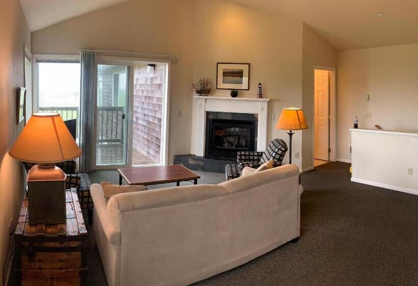 家庭套房, Lighthouse Oceanfront Resort