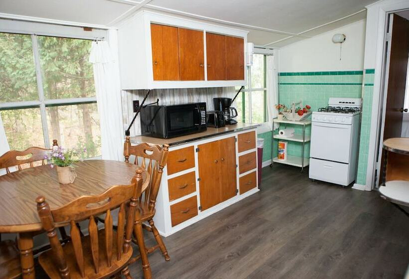 منزل غرفتين نوم, Mission Springs Resort