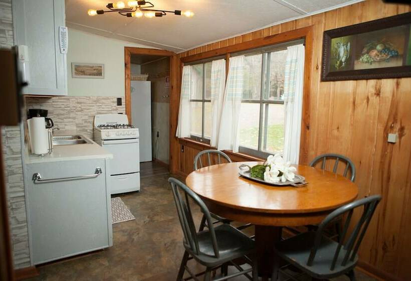 منزل غرفتين نوم, Mission Springs Resort