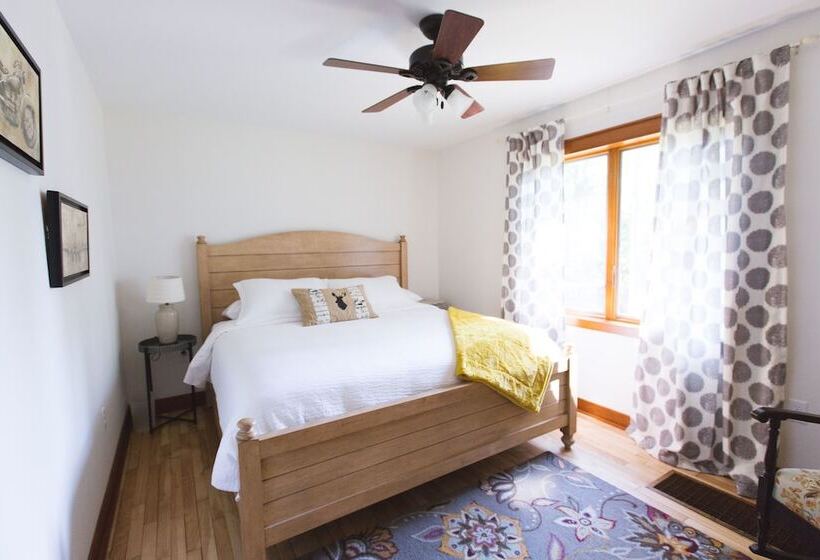 منزل غرفة نوم واحدة, Mission Springs Resort