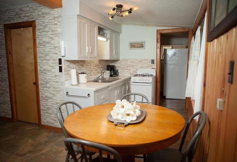 كابينة, Mission Springs Resort