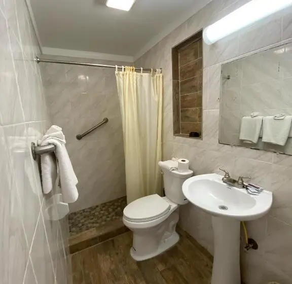 Economy Yhden Hengen Huone, Economy Inn