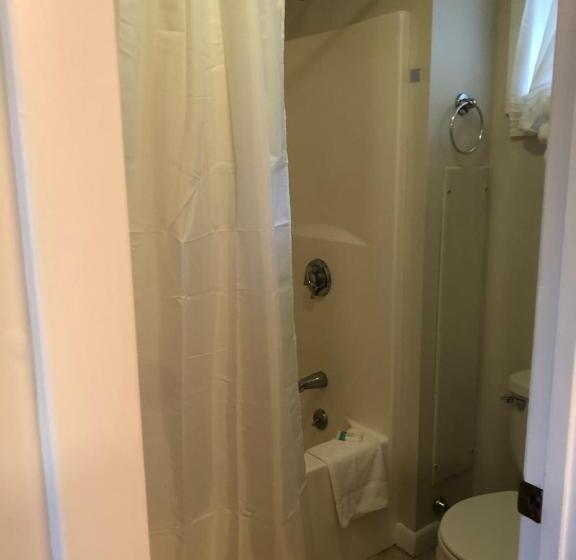 Номер Стандарт, Marcotte Motor Court