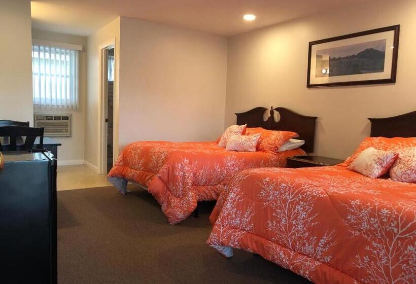 Номер Стандарт, Marcotte Motor Court