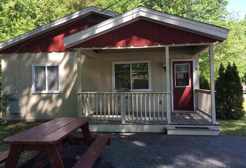 Люкс, Marcotte Motor Court