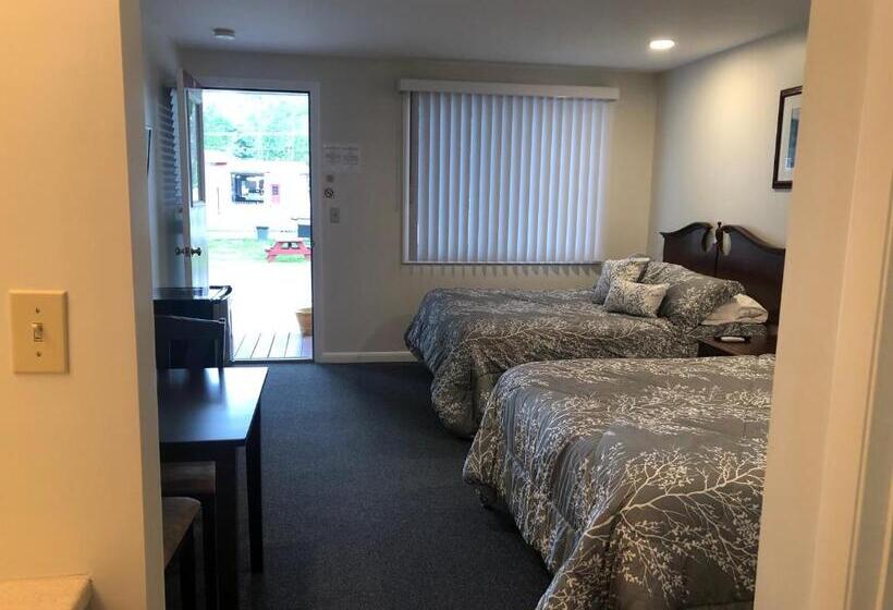 Номер Стандарт, Marcotte Motor Court