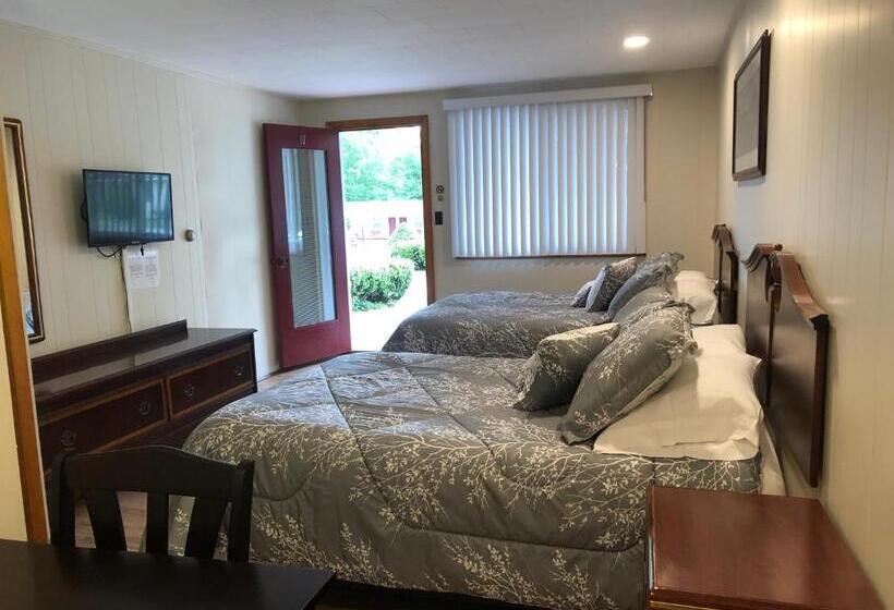 Номер Стандарт, Marcotte Motor Court