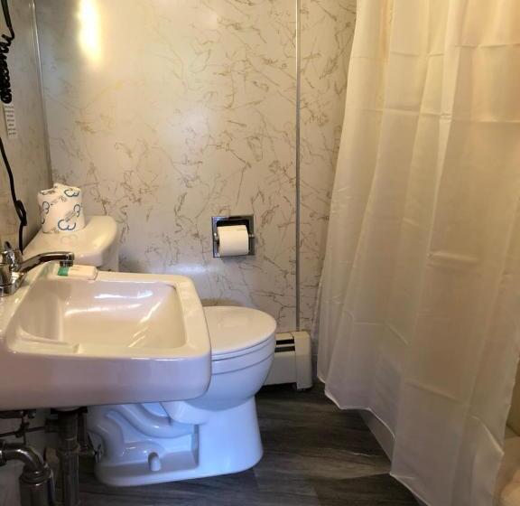 Номер Стандарт, Marcotte Motor Court