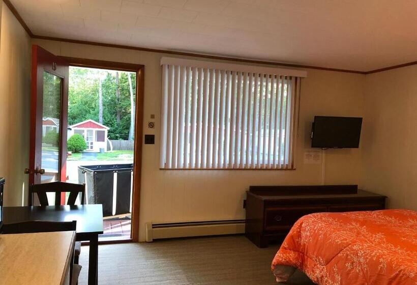 Номер Стандарт, Marcotte Motor Court