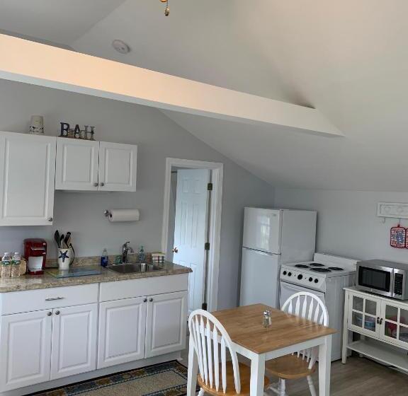 Студия Стандарт, The Tern Inn Bed & Breakfast And Cottages