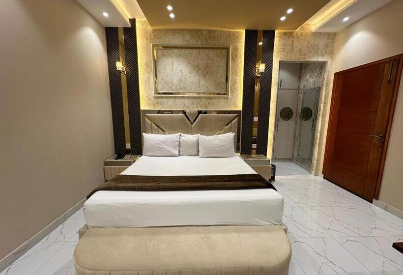 اتاق لوکس, Multan Swiss