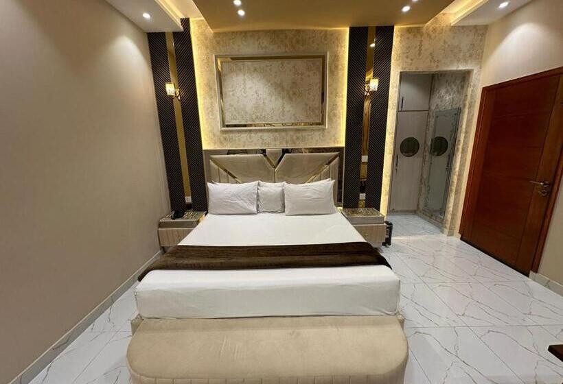 اتاق لوکس, Multan Swiss