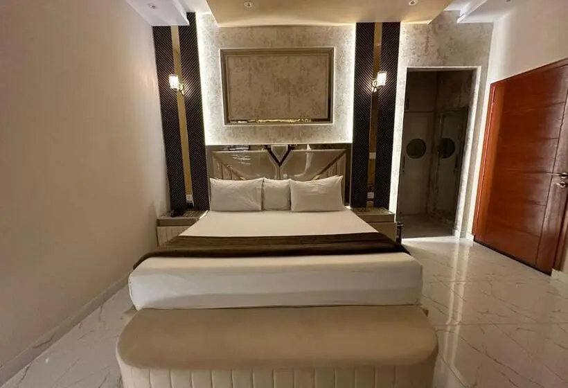 اتاق لوکس, Multan Swiss