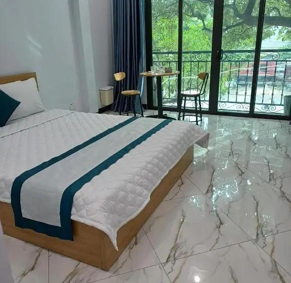 اتاق استاندارد با بالکن, Hoa Ban Hà Nội