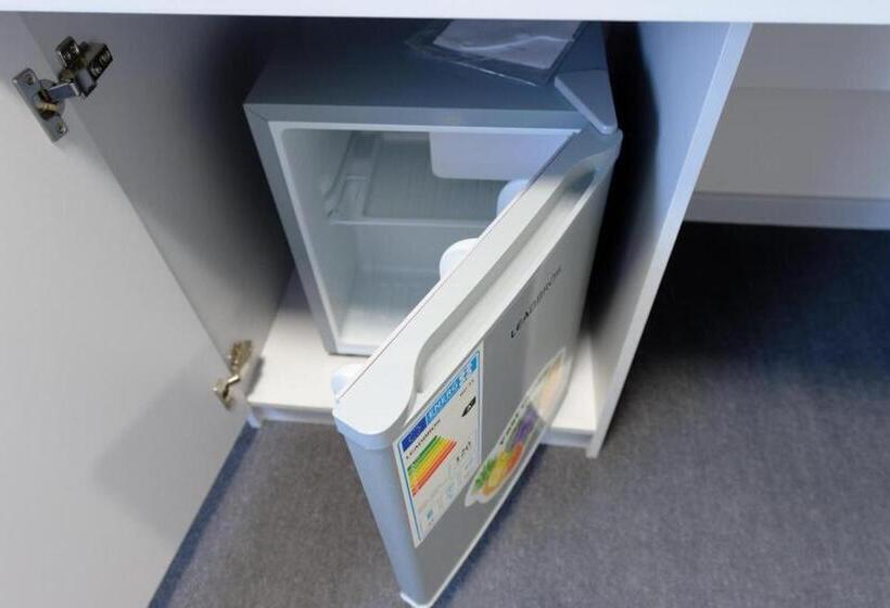 اتاق استاندارد سه نفره, Grand Aura