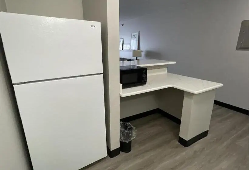 اتاق سوپریور با تخت بزرگ, Harmony Inn & Suites