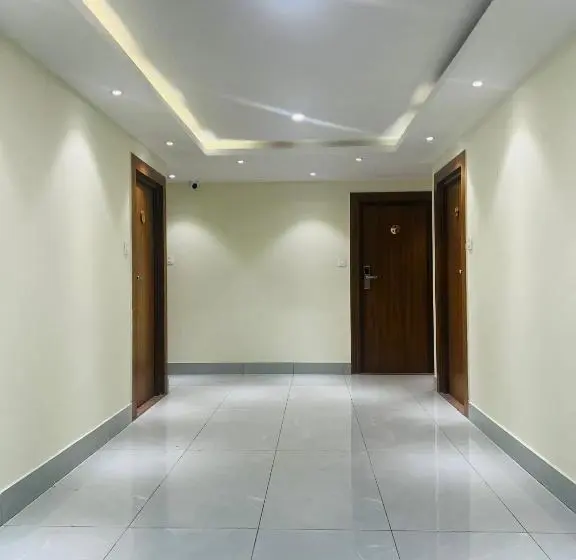 اتاق اکونومی, Nirakar