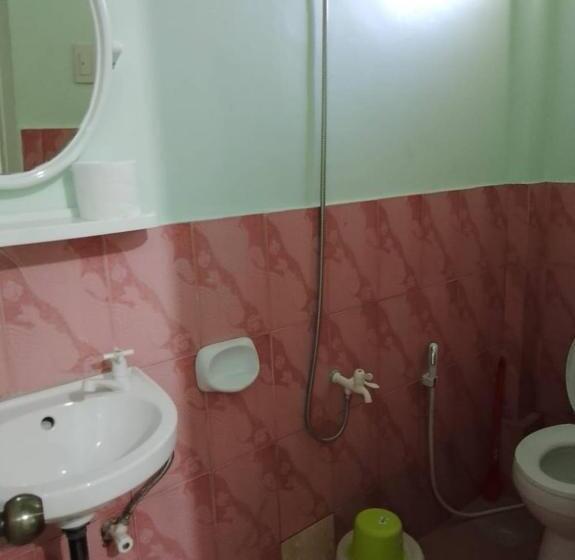 اتاق استاندارد, Mischa S Hostel