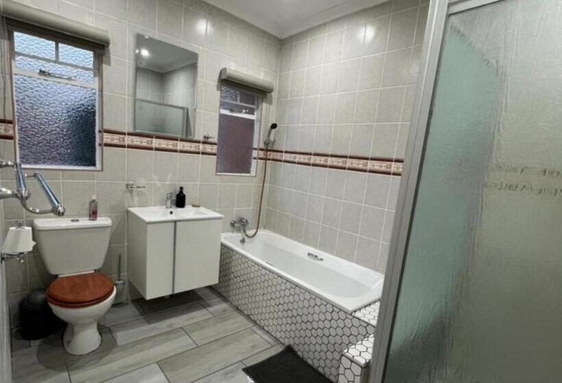 Апартаменты 1 Спальня, Laluka Inn