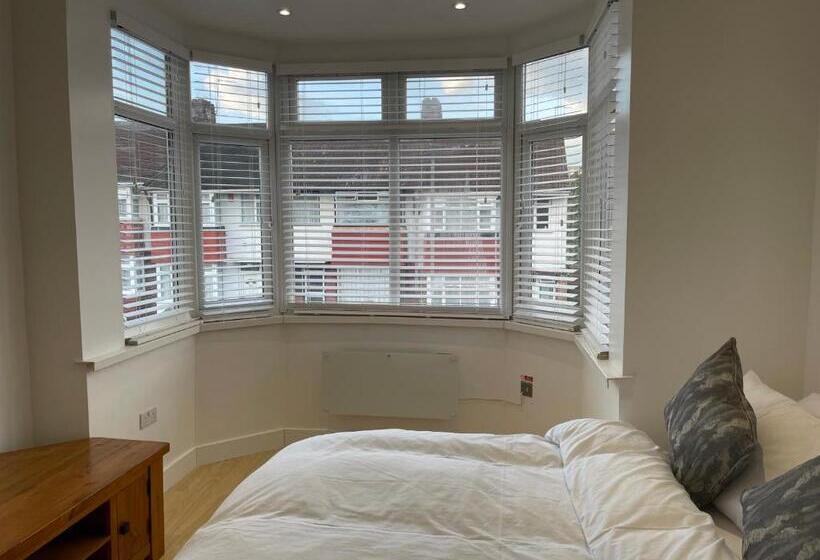 Номер Стандарт Трехместный, Lonsdale Place