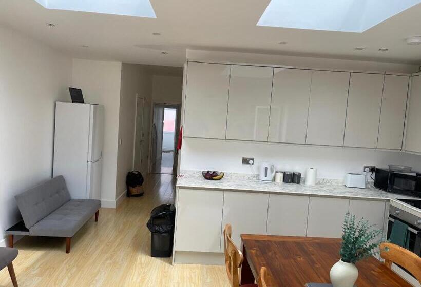 Номер Deluxe, Lonsdale Place