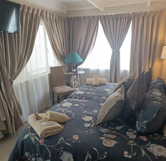 חדר דלוקס, The Flamingo Suite At Frederick S Place