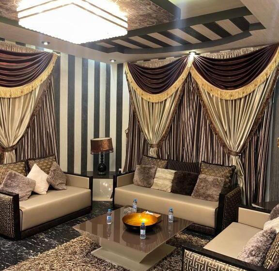 جناح مزود بجاكوزى, فندق الحنوة