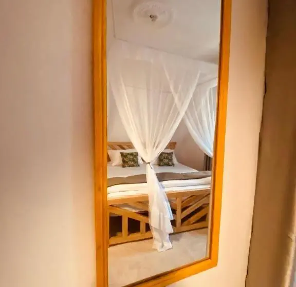 بانگلوی استاندارد, Tukutane Kilimanjaro Homestay