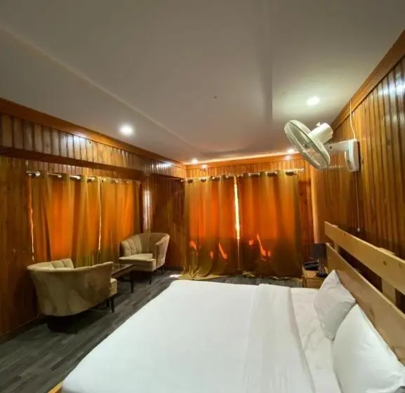 اتاق لوکس, Elite Skardu