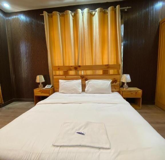 اتاق لوکس, Elite Skardu