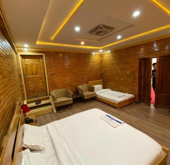 اتاق لوکس سه تخته, Elite Skardu