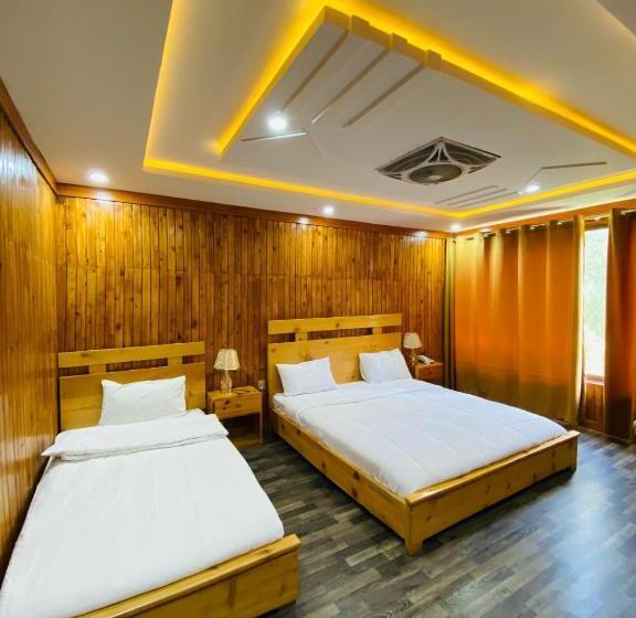 اتاق خانوادگی با چشمانداز کوه, Elite Skardu